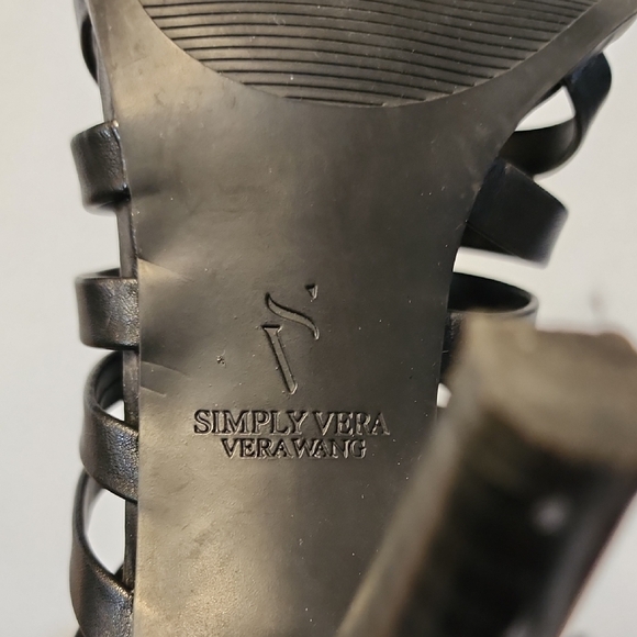 Simply Vera Vera Wang Black Strappy Heels - Picture 3 of 5